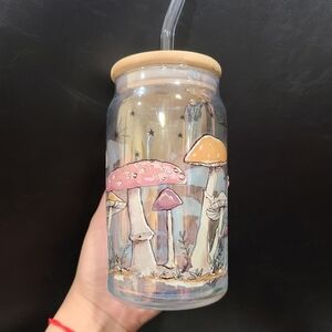 Cute iridescent mushroom glass soda can sipper glass tumbler with lid and straw